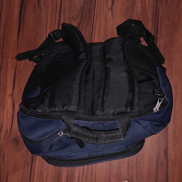 eastsport backpack - Picture 2 of 3